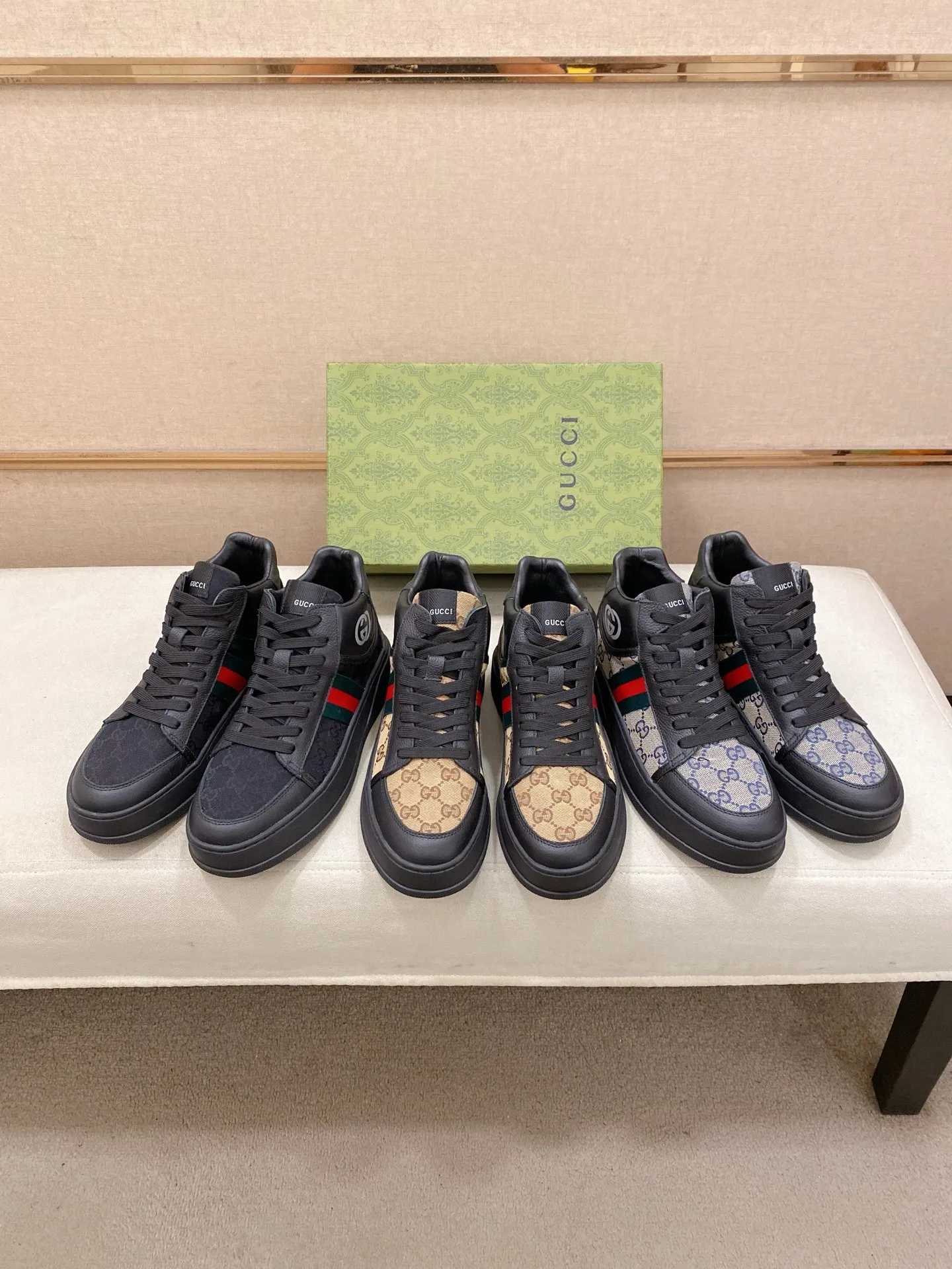 Factory price: 442💰 (GUCCI) The latest model from the official website🎁🎁Casual and fashionable men's shoes👟, hot style💥The style is simple and elegant, exclusive for trendy men. Unique official website's latest brand elements👑original Gucci decoration, fashionable and generous, the fabric is original cowhide ✅sheepskin lining, the official website specifies wear-resistant casual outsole, the classic model is taken in kind at the counter🎬38-44 (can be customized for 45 non-refundable)